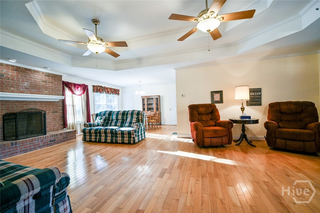 4330 Damascus Road Property Photo 7