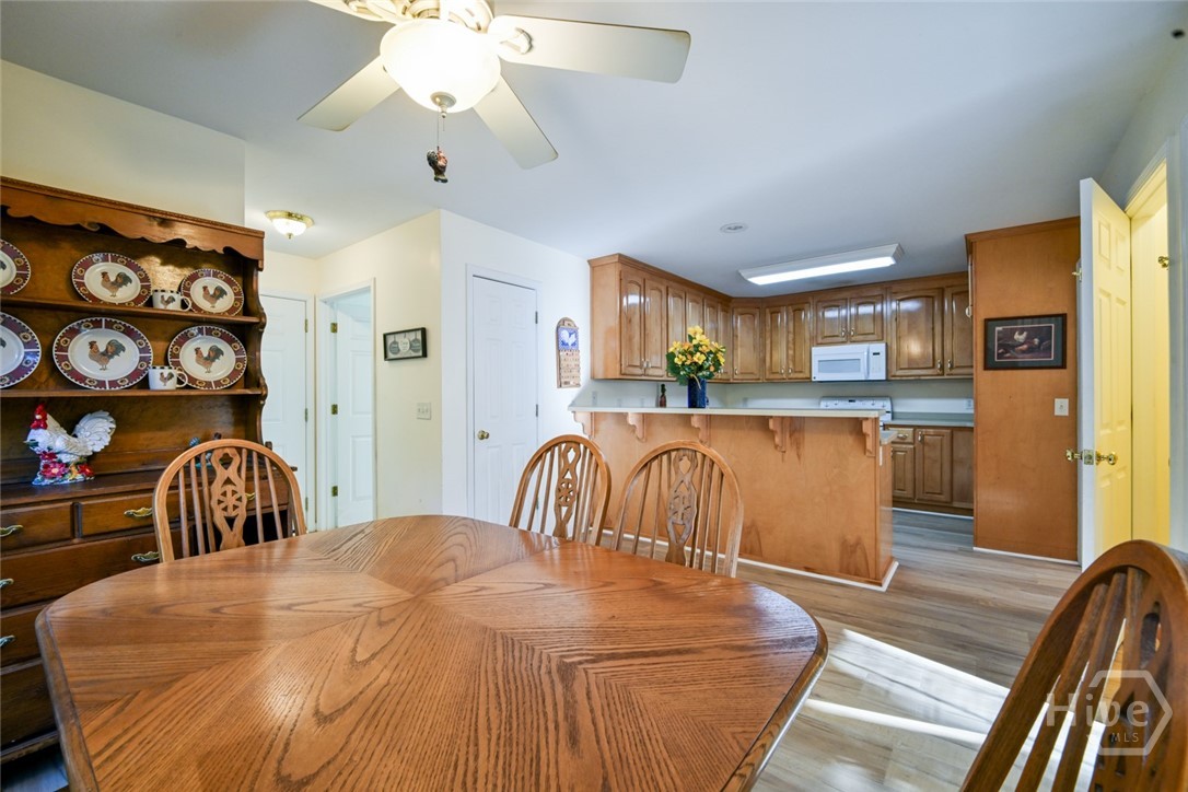 4330 Damascus Road Property Photo 14
