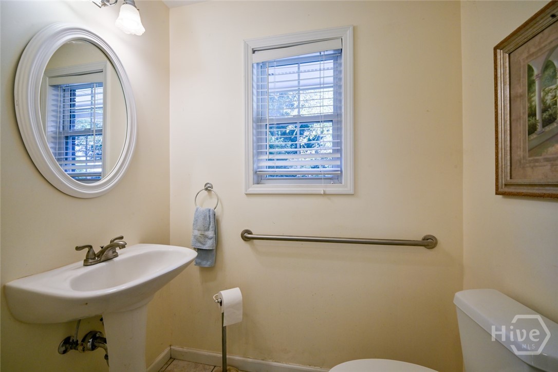 4330 Damascus Road Property Photo 16