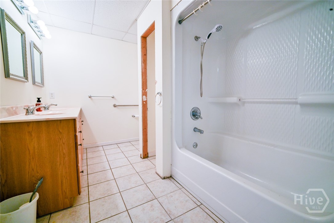 4330 Damascus Road Property Photo 39