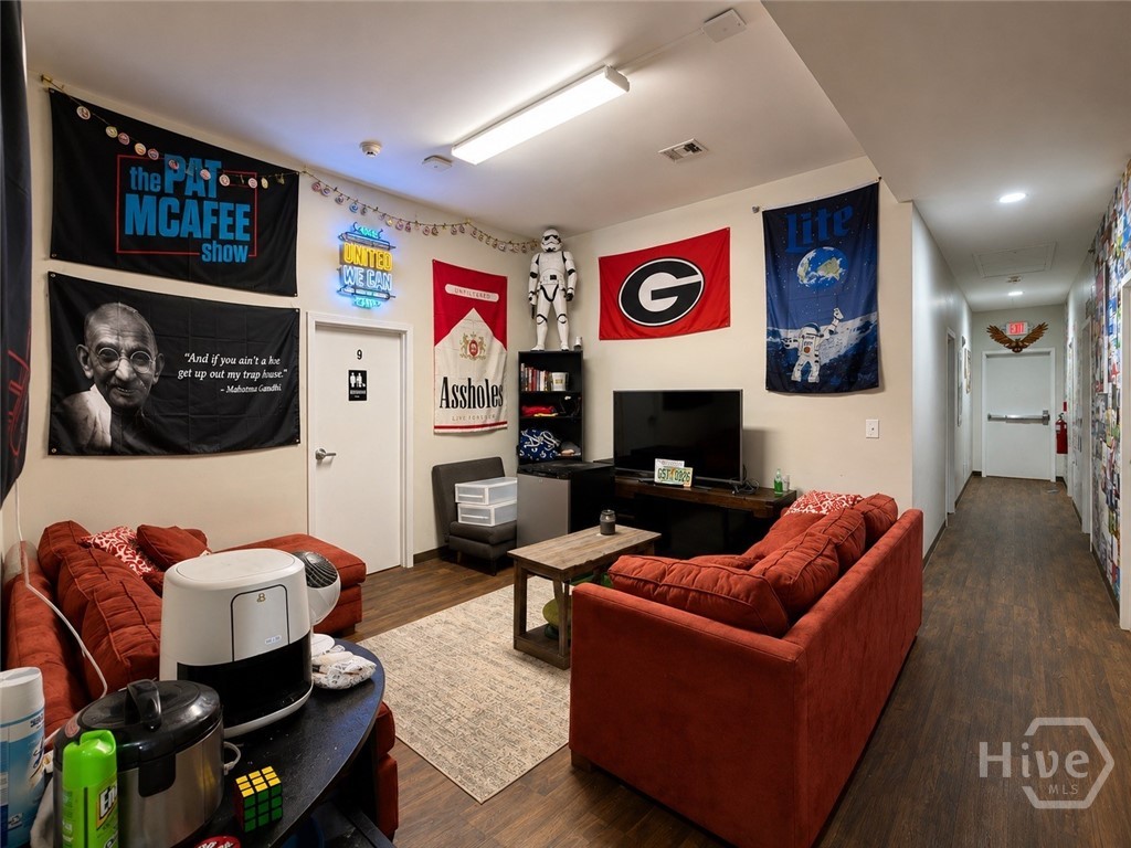 250 Carriage Lane Property Photo 14