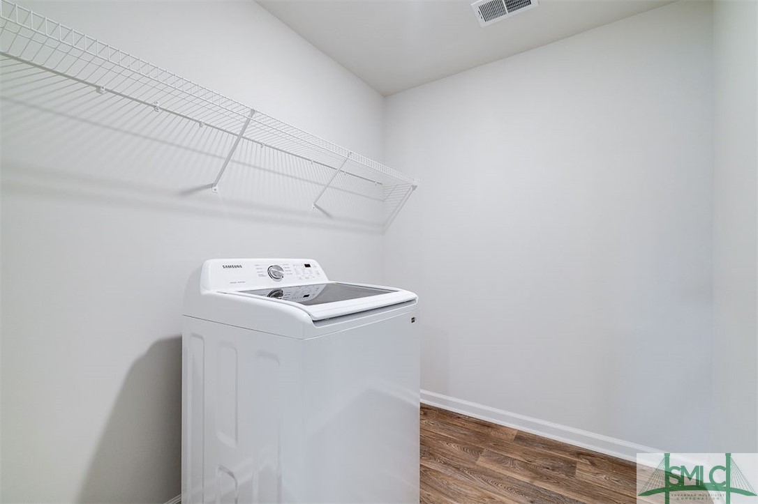 236 Chickadee Street Property Photo 28