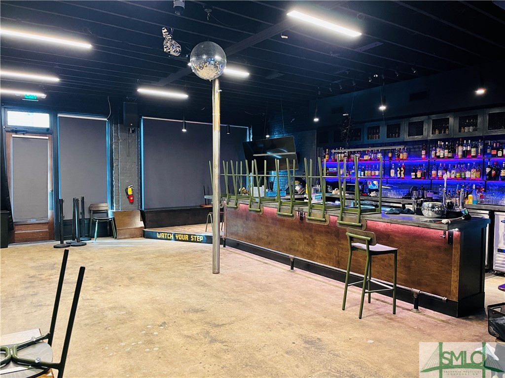 1006 E Broad Street Property Photo 5