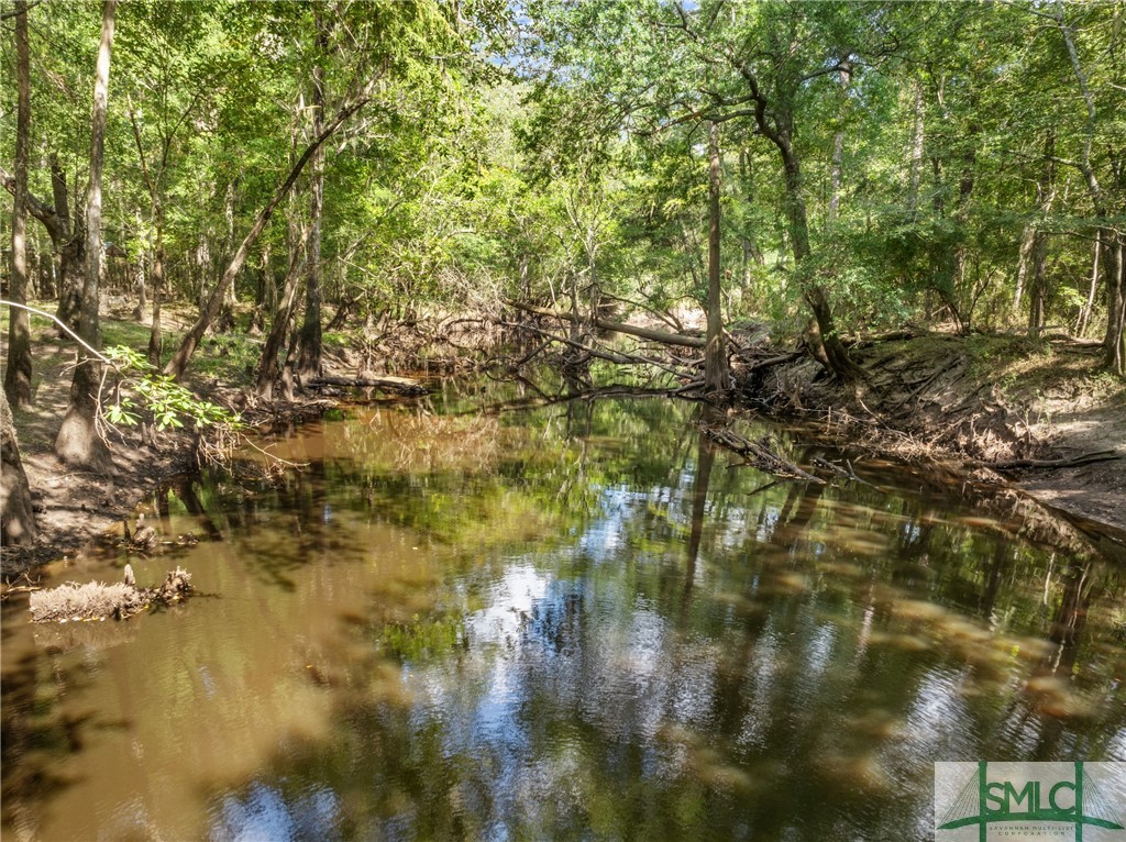 628 Riverside Drive Property Photo 2