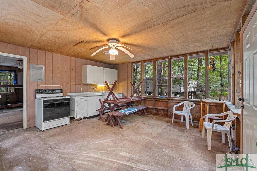 628 Riverside Drive Property Photo 12