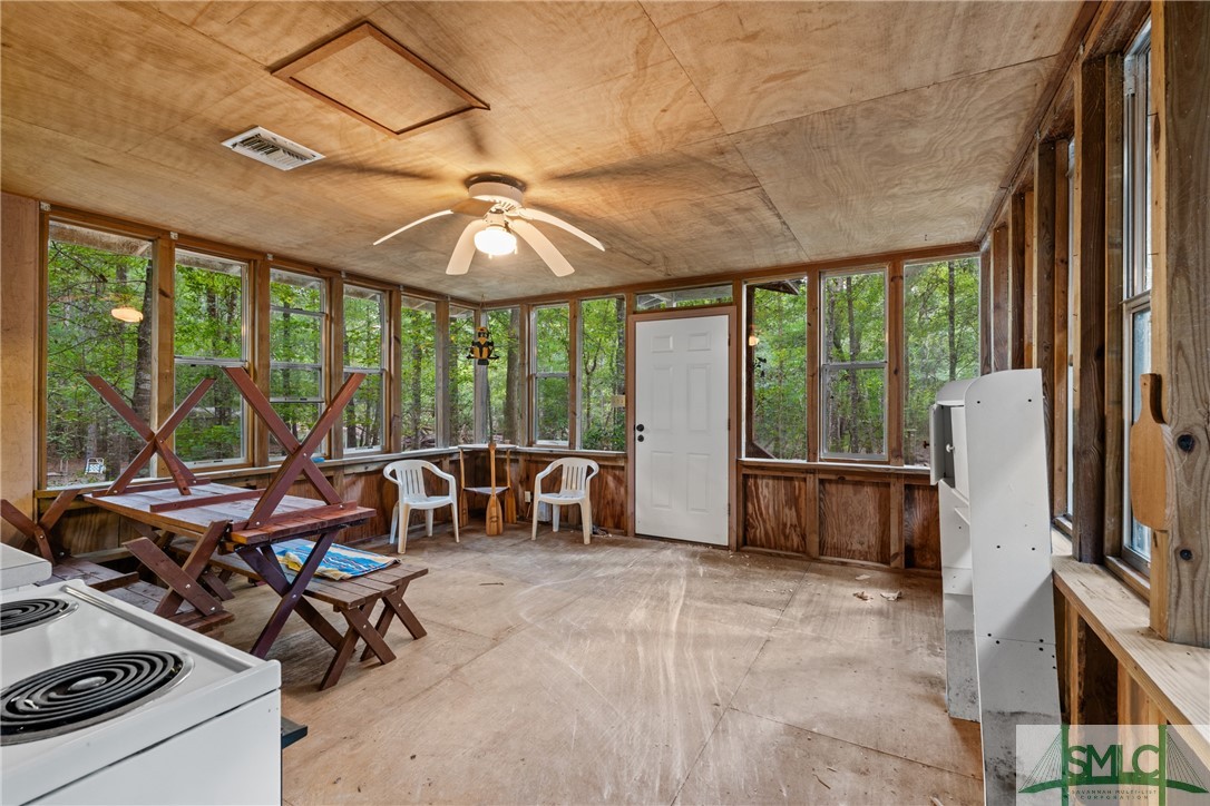 628 Riverside Drive Property Photo 13
