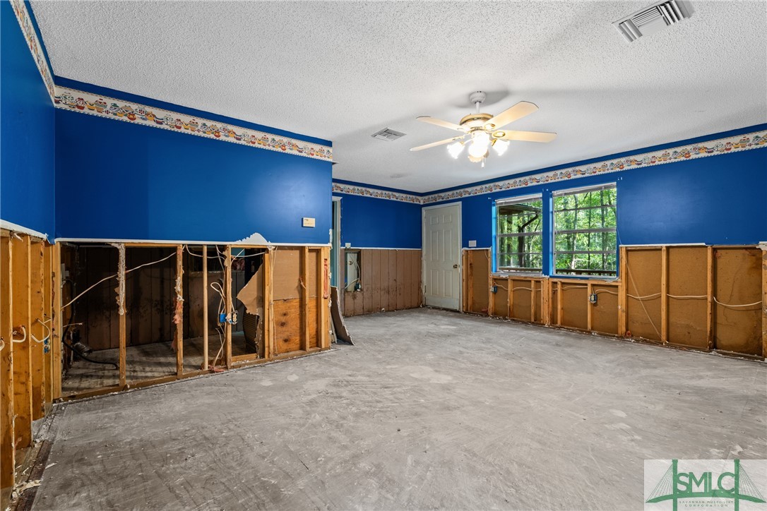 628 Riverside Drive Property Photo 19