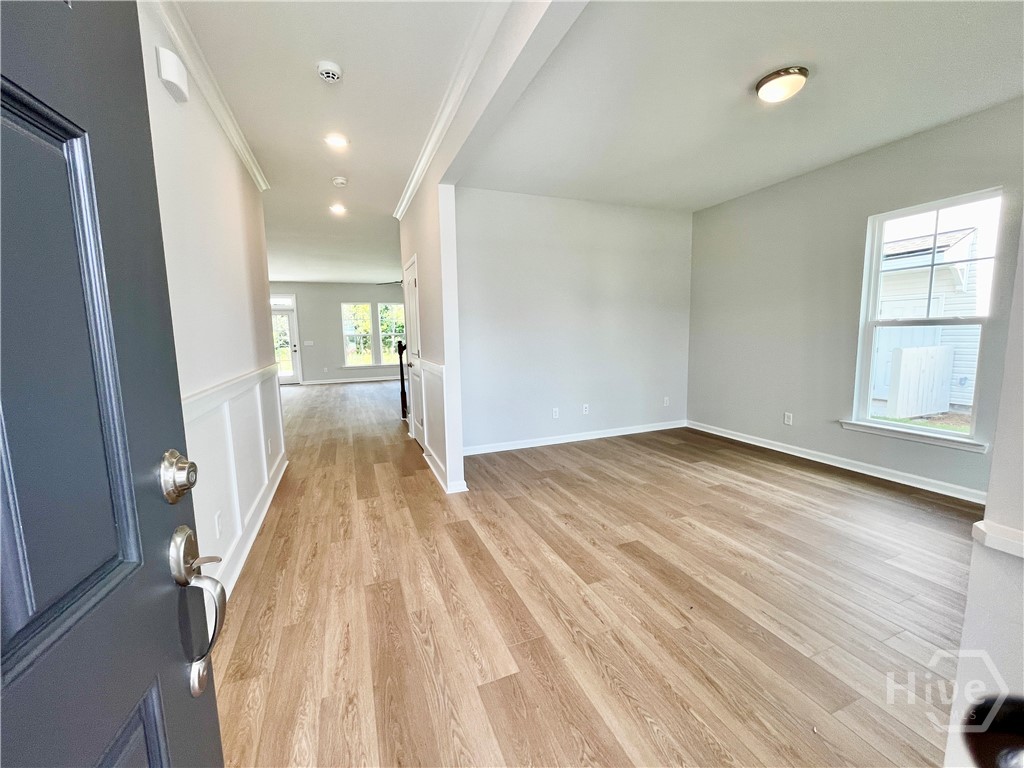148 Como Drive Property Photo 3