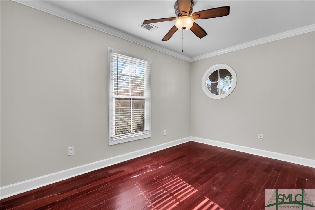 836 E Park Avenue Property Photo 14