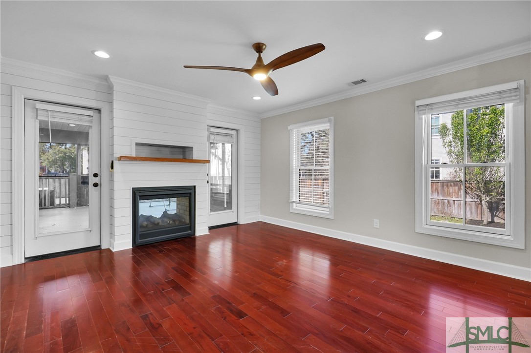 836 E Park Avenue Property Photo 18