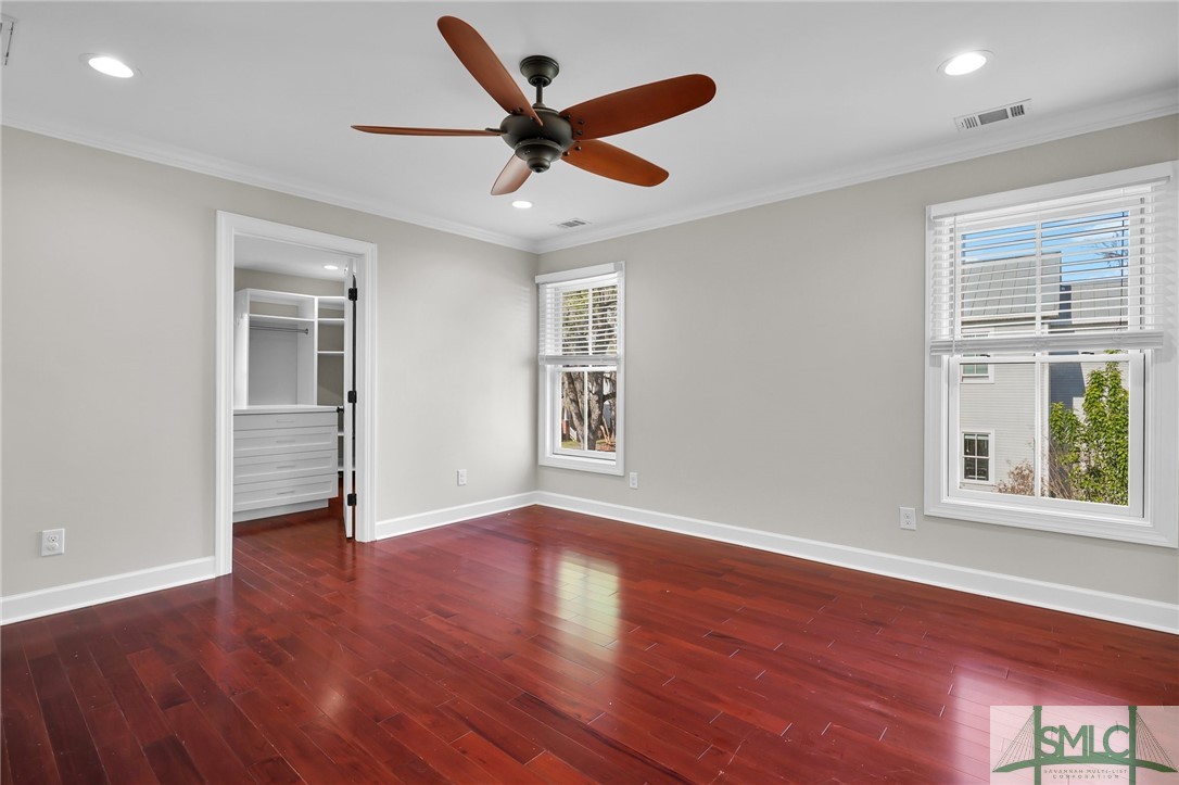 836 E Park Avenue Property Photo 25