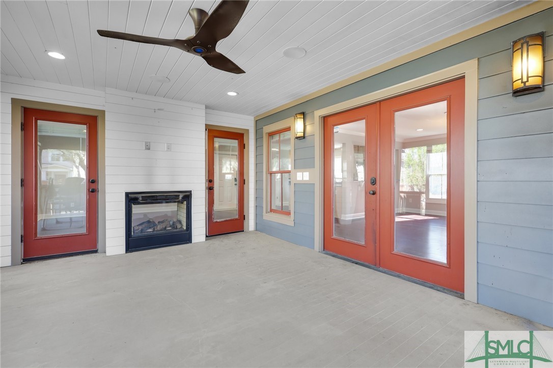 836 E Park Avenue Property Photo 37