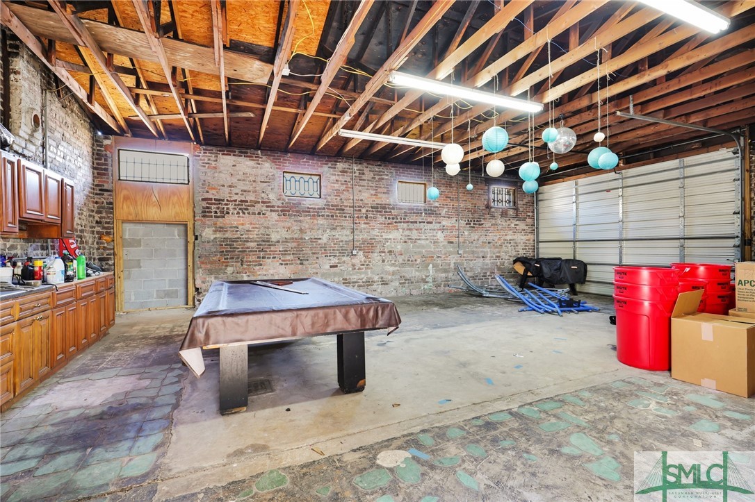 836 E Park Avenue Property Photo 38