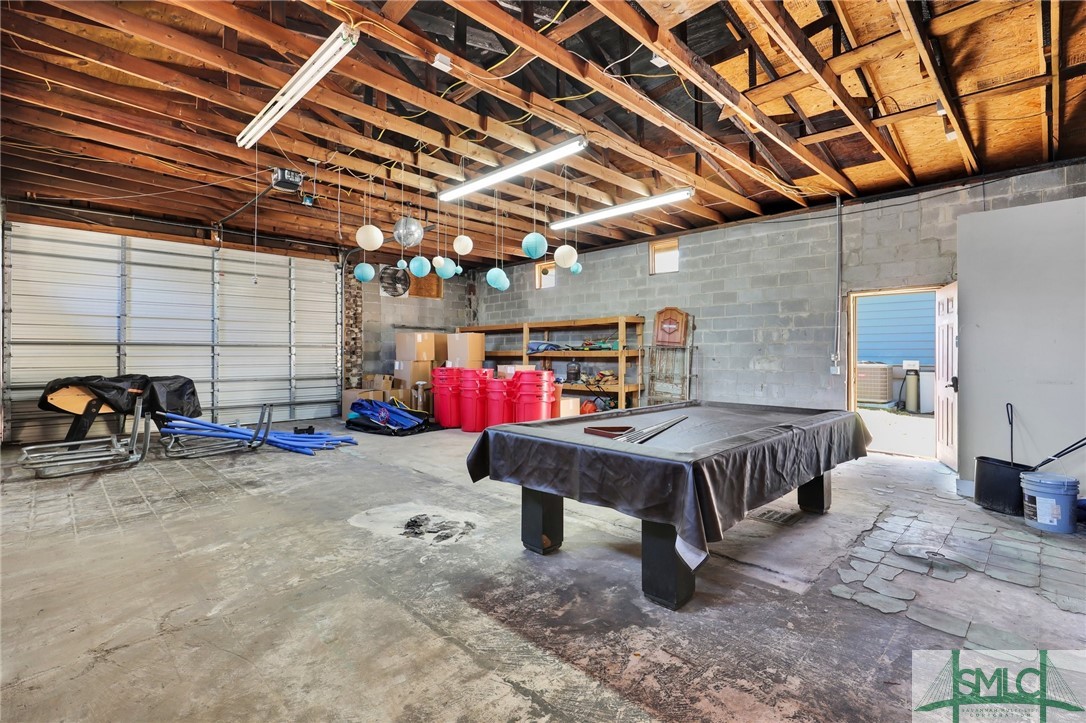 836 E Park Avenue Property Photo 39