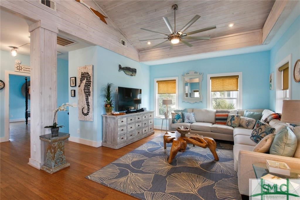 18 Van Horne Avenue Property Photo 31