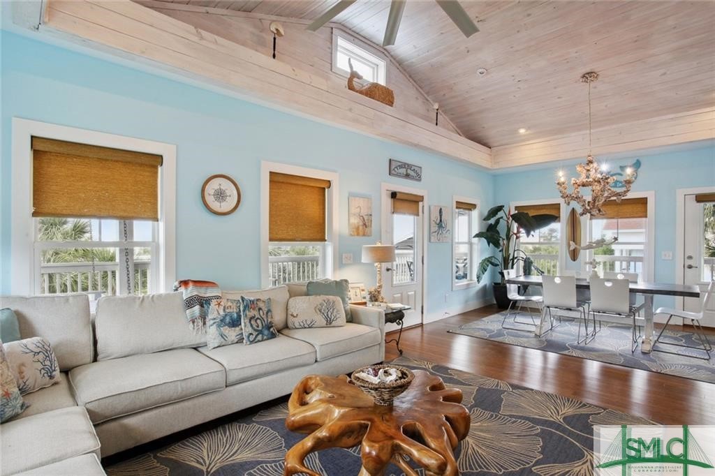 18 Van Horne Avenue Property Photo 32