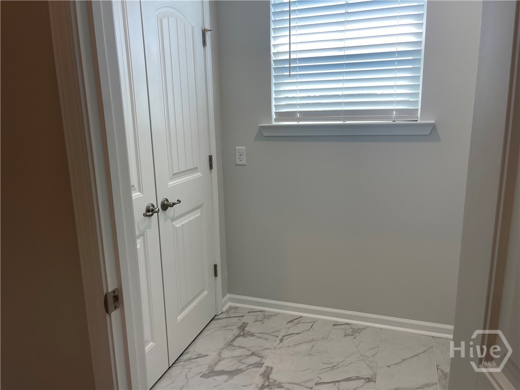 153 Como Drive Property Photo 22