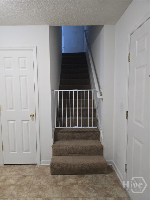182 Gloucester Drive Property Photo 9
