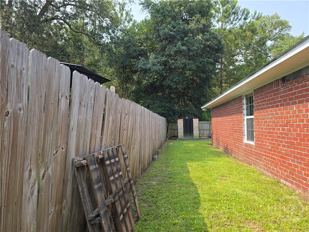 182 Gloucester Drive Property Photo 33