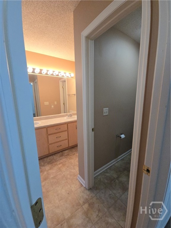 182 Gloucester Drive Property Photo 39