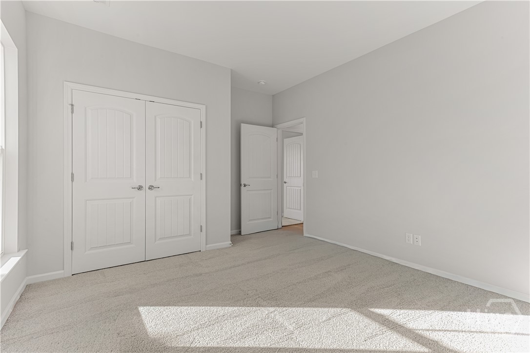 176 Champlain Drive Property Photo 16