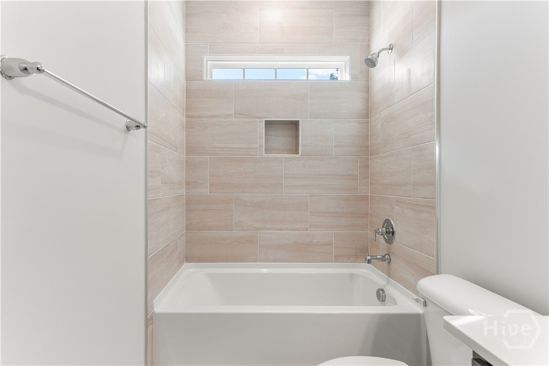 188 Champlain Drive Property Photo 18