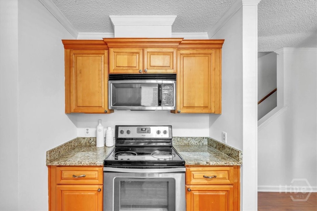 3005 River Drive 302 Property Photo 8