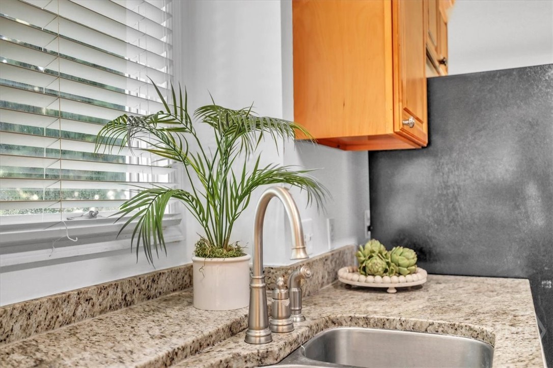 3005 River Drive 302 Property Photo 9