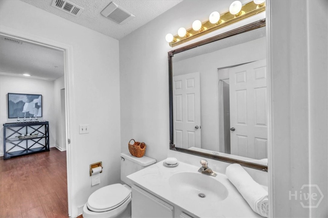 3005 River Drive 302 Property Photo 25