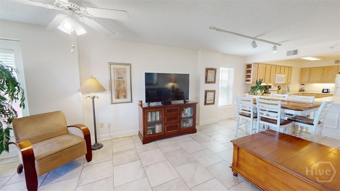 1609 Strand Avenue 306 Property Photo 7