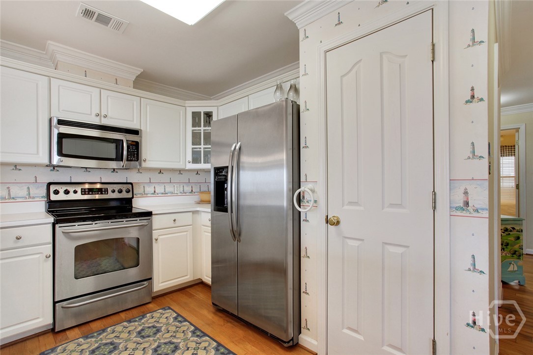 1701 Strand 8 Property Photo 6