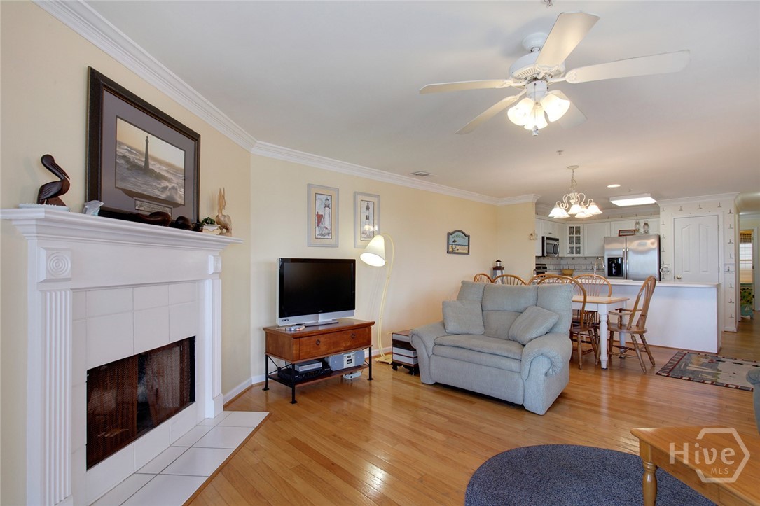 1701 Strand 8 Property Photo 11