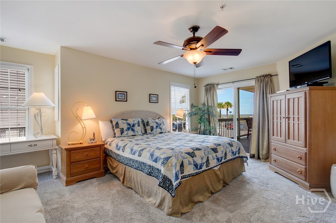1701 Strand 8 Property Photo 14