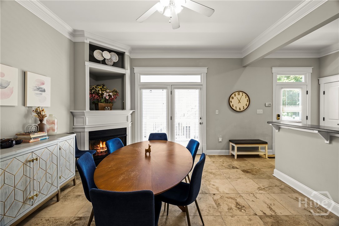 409 E Park Avenue Property Photo 12