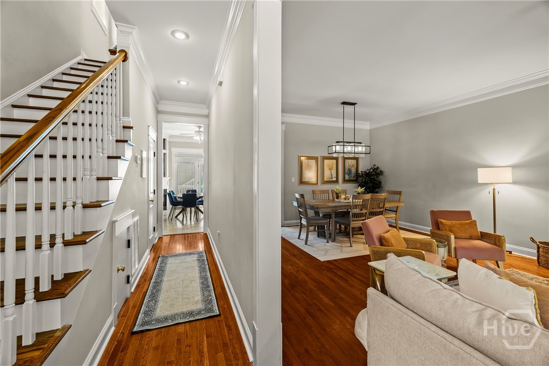 409 E Park Avenue Property Photo 15