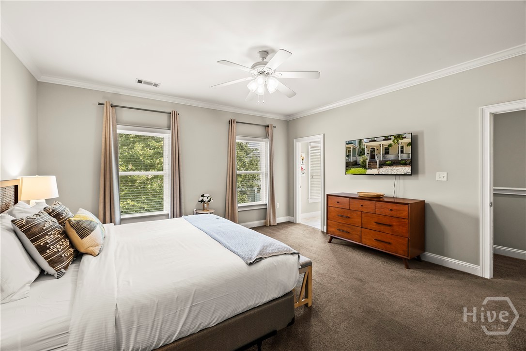409 E Park Avenue Property Photo 16
