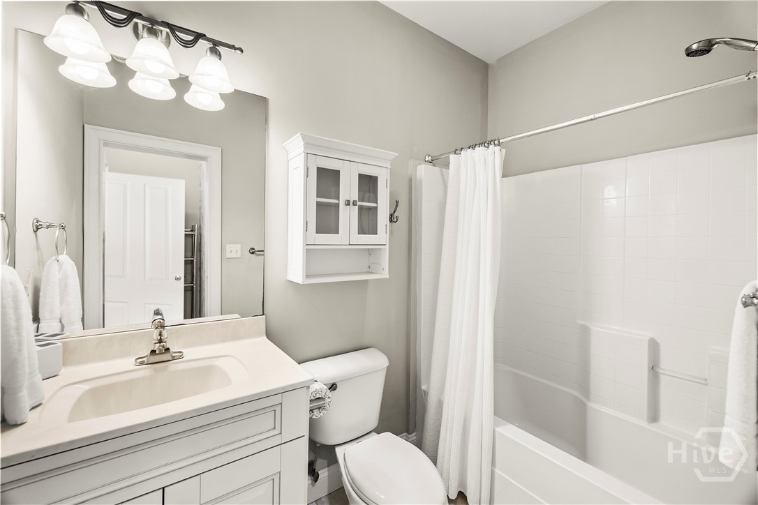 409 E Park Avenue Property Photo 21