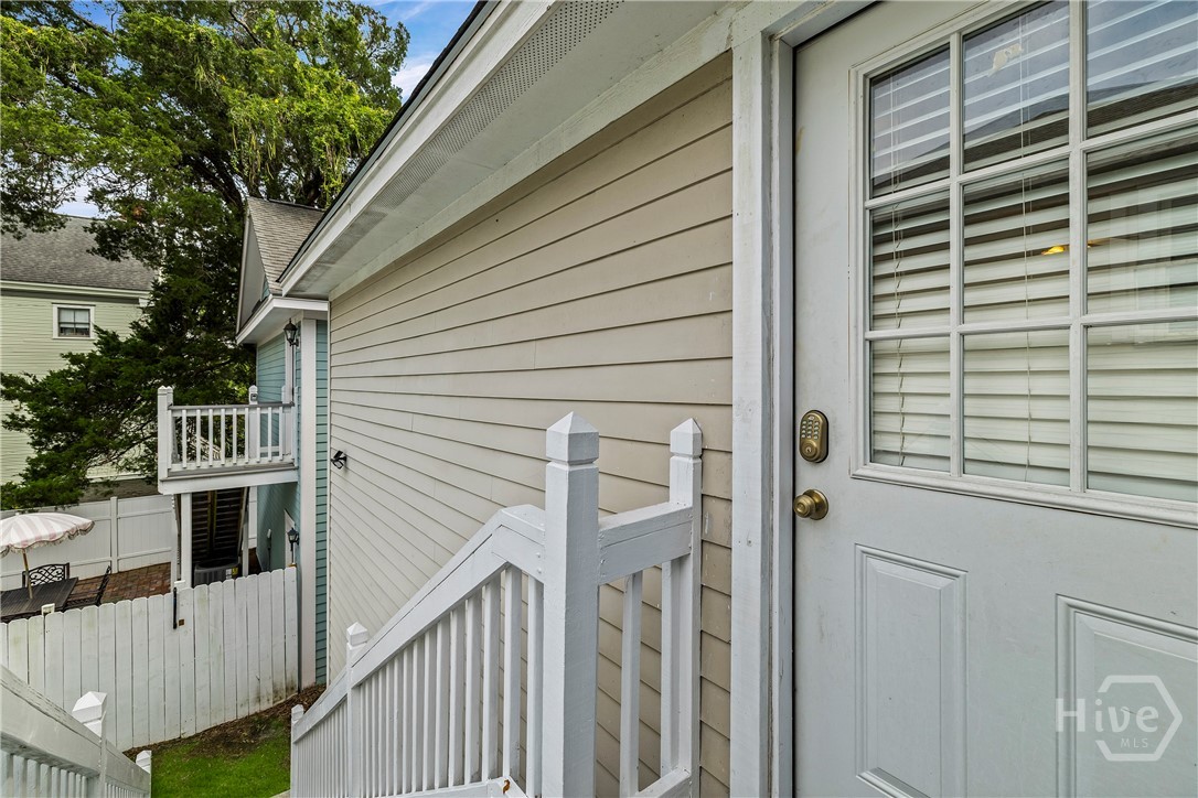 409 E Park Avenue Property Photo 28