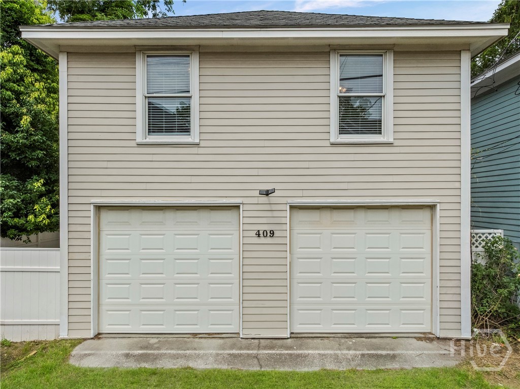 409 E Park Avenue Property Photo 41