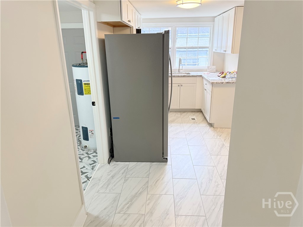 737 E 37th Street Property Photo 17