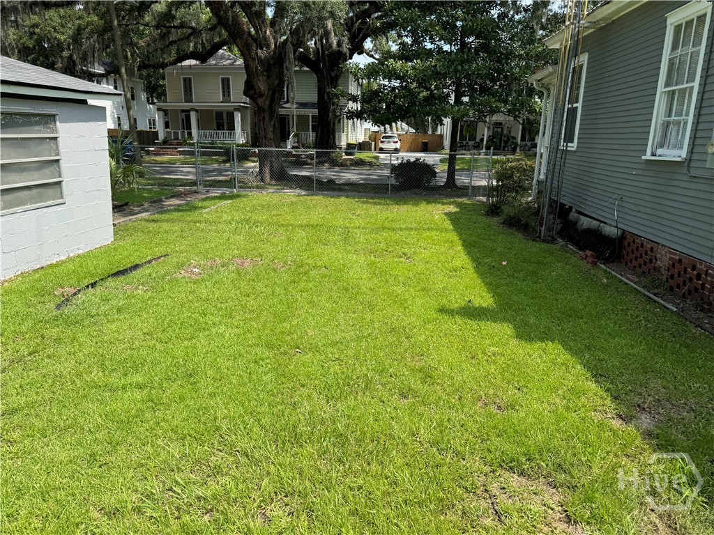 737 E 37th Street Property Photo 27