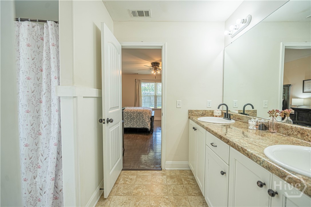 4 Farrington Court Property Photo 23
