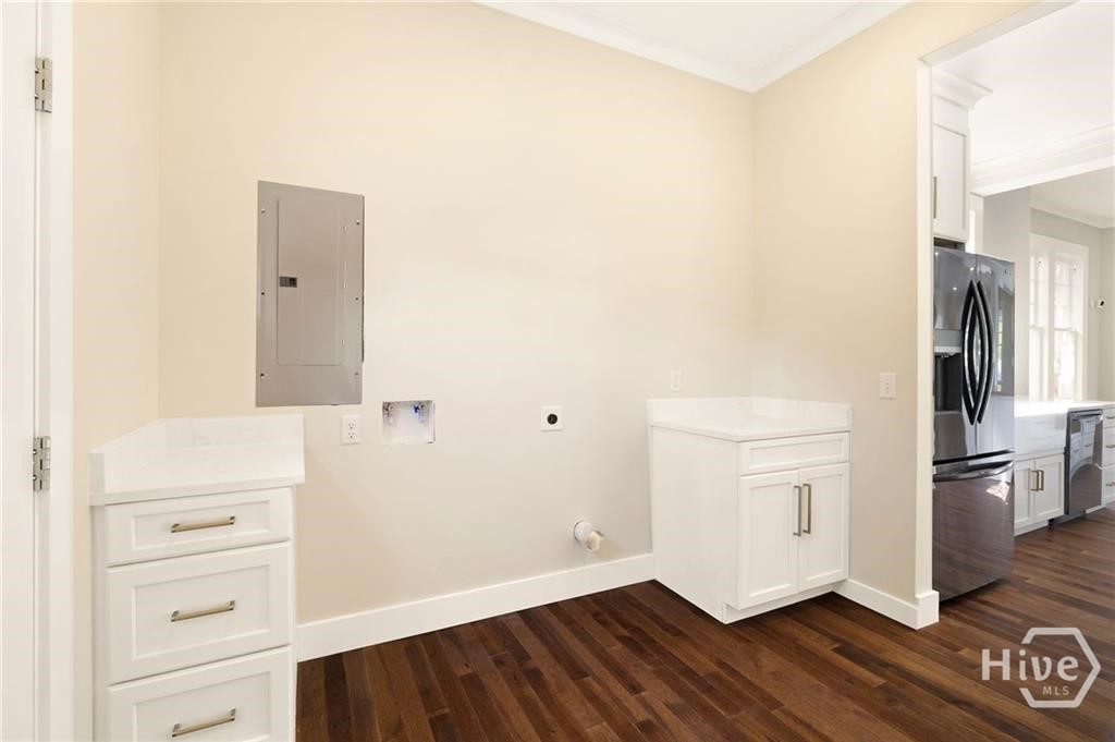 627 W 37th Street Property Photo 14