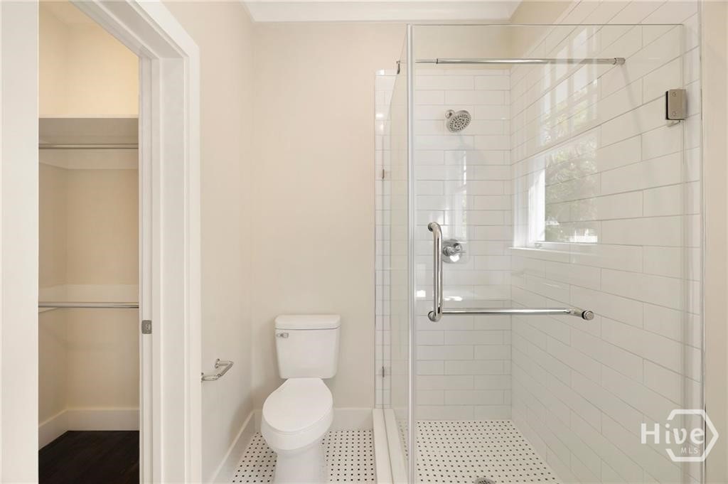 627 W 37th Street Property Photo 33