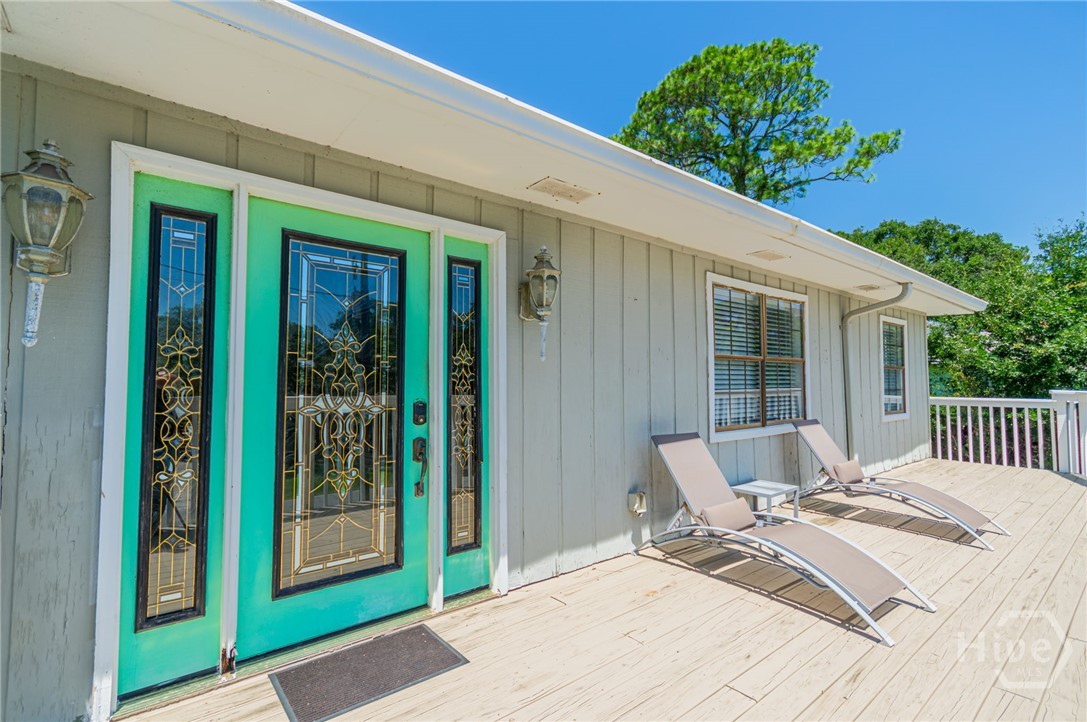 5 5th Avenue Property Photo 2
