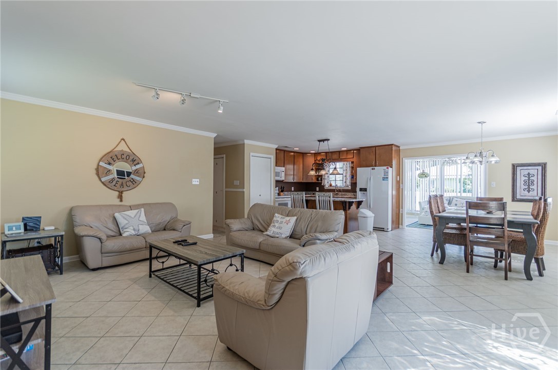 5 5th Avenue Property Photo 6