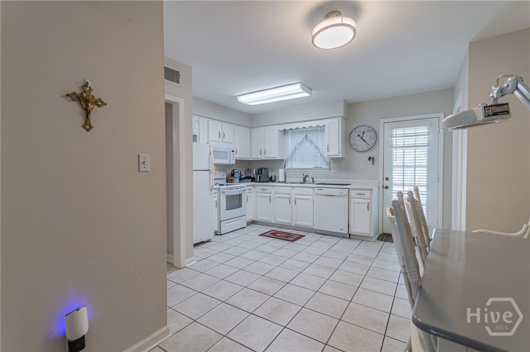 5 5th Avenue Property Photo 32