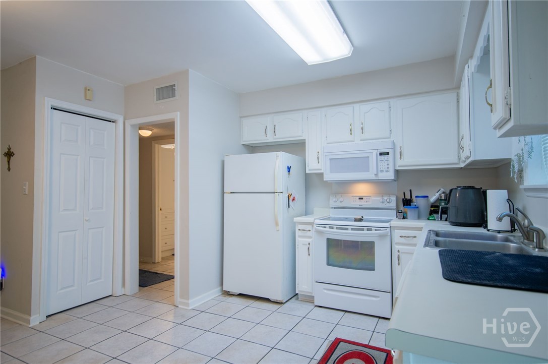 5 5th Avenue Property Photo 33