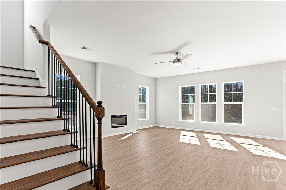 198 Champlain Drive Property Photo 8