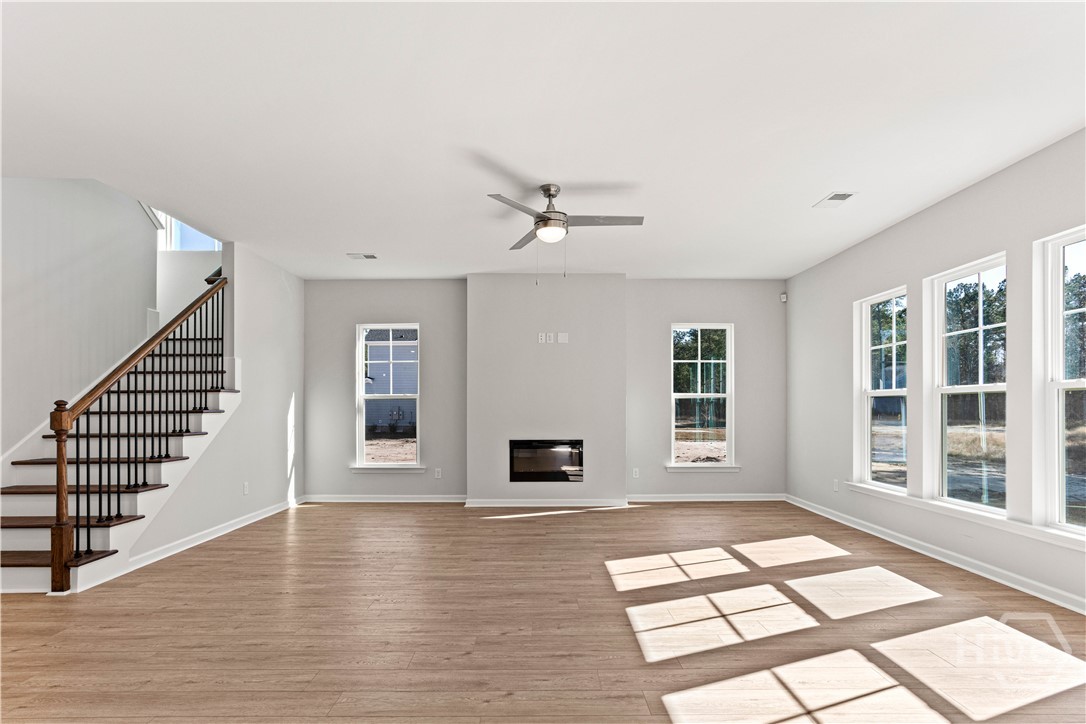 198 Champlain Drive Property Photo 12